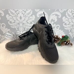 Nike Black Legend Essential 2 Sneakers